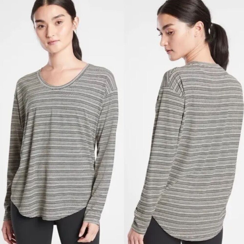 ATHLETA CLOUDLIGHT STRATUS STRIPED TOP SIZE 1X‎
